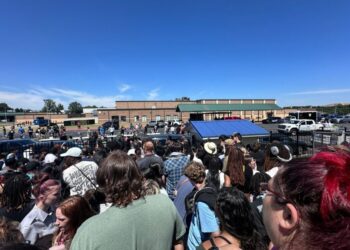 People gathered outside Apalachee high school. Photo: Anthony Lim/Wikimedia commons