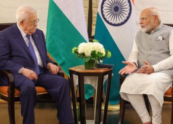 PM Narendra Modi with President Mahmoud Abbas in New York,