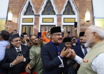 Prime Minister Narendra Modi at the Omar Ali Saifuddien Mosque in Bandar Seri Begawan.