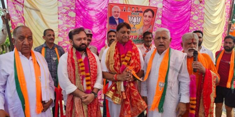 Ankur Sharma (second from left) campaigning for the BJP in the Jammu and Kashmir elections. Photo: X/ AnkurSharma_Adv