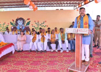 Sanjay Singh Gangwar inaugurating the Kanha Gaushala in Pilibhit, Uttar Pradesh on Sunday.