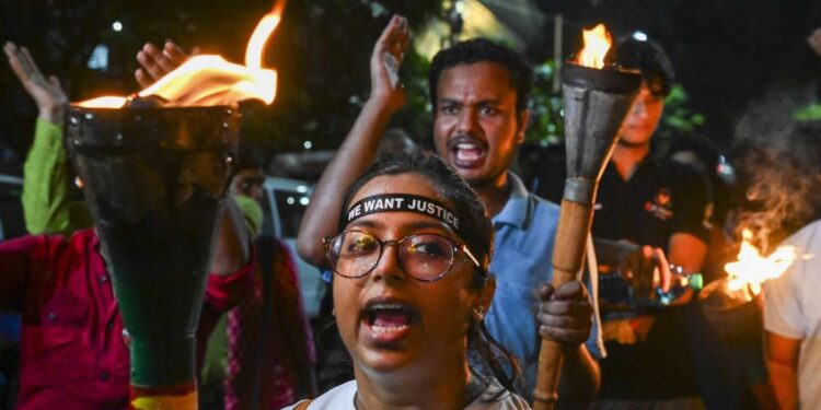 West Bengal junior doctors resume total 'cease work' demanding safety, security