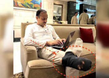 A photo of an IIT professor wearing torn socks went viral. (Photos: Chetan Singh Solanki/LinkedIn)