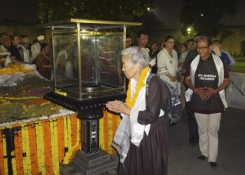 Climate activist Sonam Wangchuk and other Ladakhis pay tribute to Mahatma Gandhi on his birth anniversary, after being brought to Rajghat, in New Delhi.