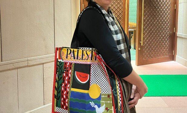 Priyanka Gandhi Vadra with the "Palestine" bag.