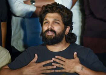 In his complaint, Theenmar Mallanna demanded action against the film's director Sukumar and Allu Arjun