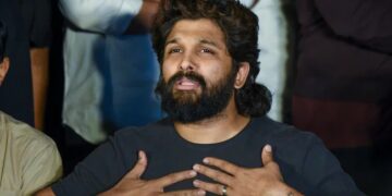 In his complaint, Theenmar Mallanna demanded action against the film's director Sukumar and Allu Arjun