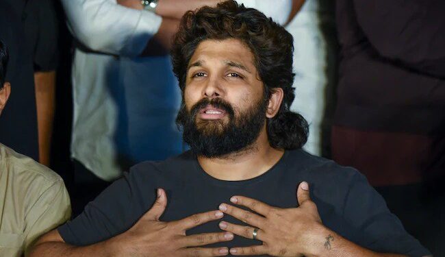 In his complaint, Theenmar Mallanna demanded action against the film's director Sukumar and Allu Arjun