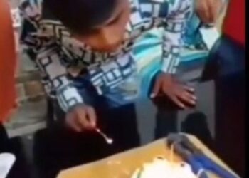 A thief, caught in the act, pleaded for mercy claiming it was his birthday. Residents celebrated with cake before handing him over to the police.