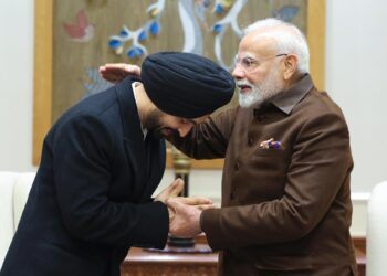 Diljit Dosanjh meets PM Modi.